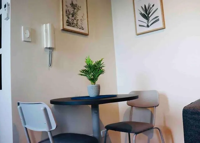 Air Residences Makati - Fully Furnished With Skyline Views! *