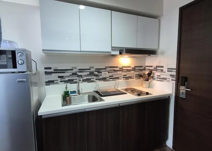 Air Residences Makati - Fully Furnished With Skyline Views! Apartment