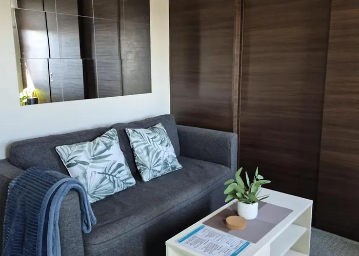 Air Residences Makati - Fully Furnished With Skyline Views! *
